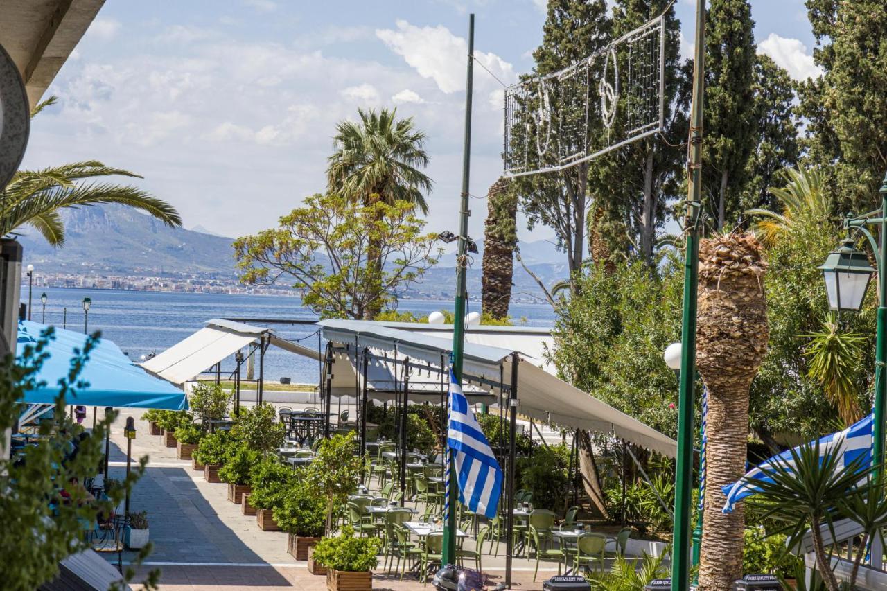 Couples Retreat, Fully Equipped Studio/ Loutraki Beachアパートメント エクステリア 写真