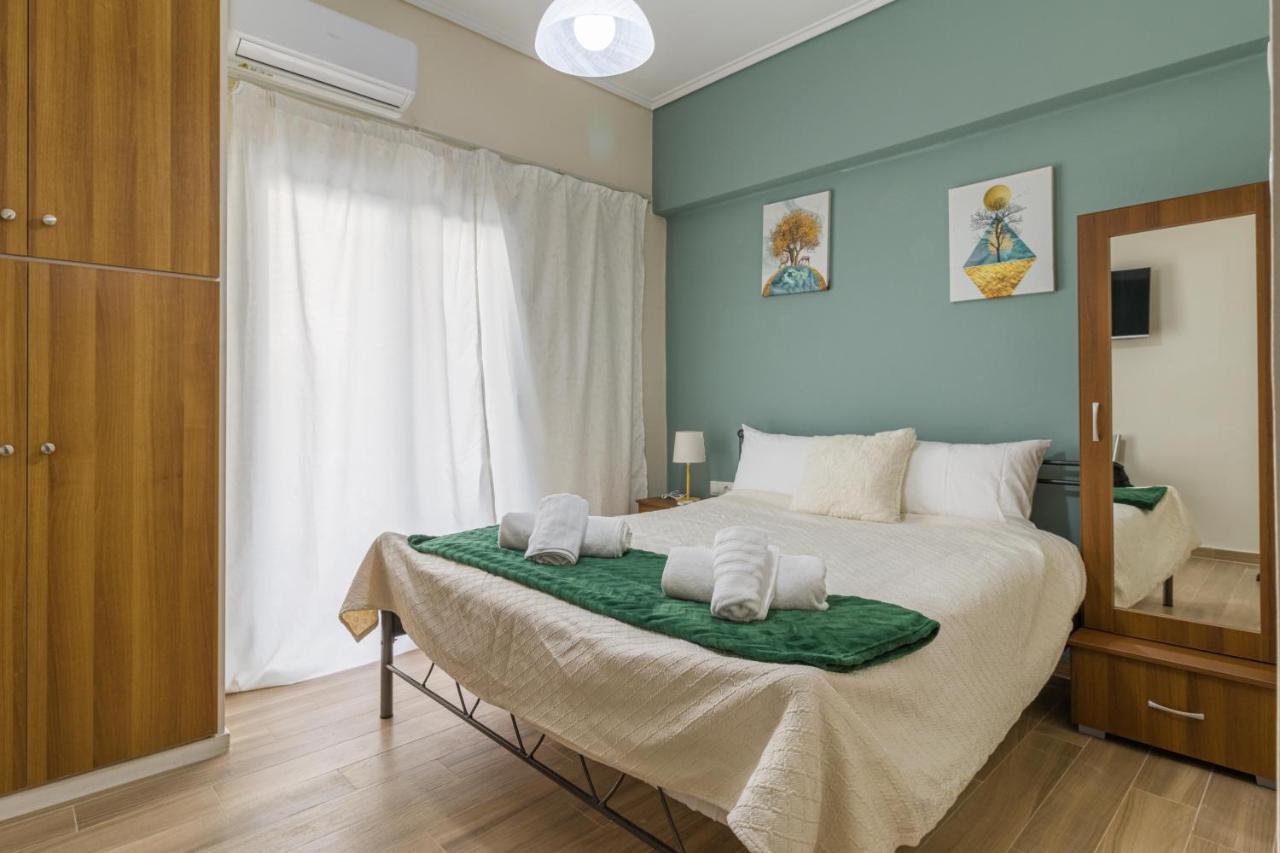Couples Retreat, Fully Equipped Studio/ Loutraki Beachアパートメント エクステリア 写真